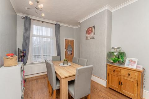 25 Sandford Avenue, London, N22 5EJ