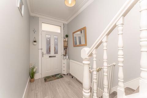 25 Sandford Avenue, London, N22 5EJ