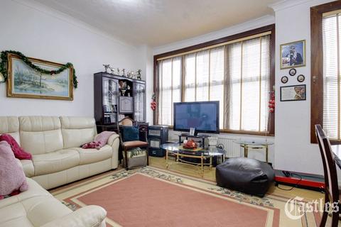 2 bedroom apartment for sale, Arcadian Gardens, Wood Green, N22