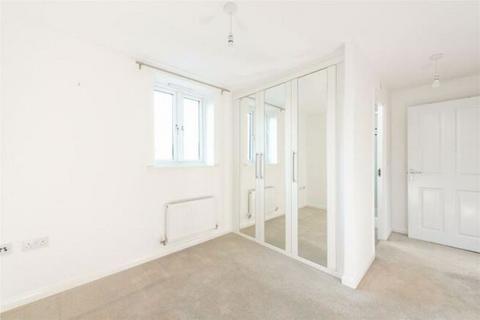 2 bedroom apartment to rent, Wilkinson Road, Bedford MK42