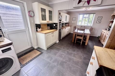 5 bedroom detached bungalow for sale, North Drive, Fakenham NR21