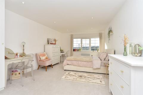 1 bedroom apartment for sale, High Street, Strood, Rochester, Kent