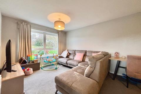 2 bedroom flat for sale, Harold Road, Hastings, TN35