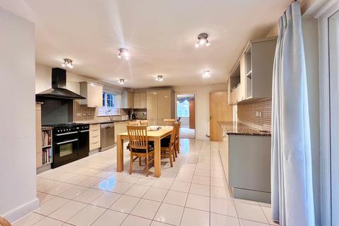 4 bedroom detached house for sale, Woodlands, Bexhill-on-Sea, TN39