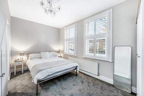 32 Salisbury Road, London, W13 9TX