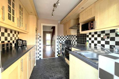 3 bedroom terraced house for sale, Bideford Gardens, New Bedford Road Area, Luton, Bedfordshire, LU3 1UE