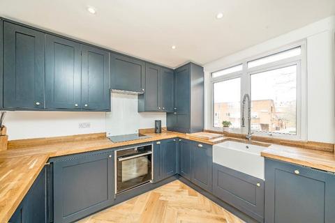 3 bedroom maisonette for sale, London N7