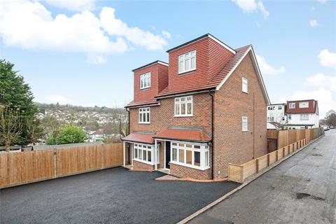 3 bedroom semi-detached house for sale, Westleigh Avenue, Coulsdon, CR5