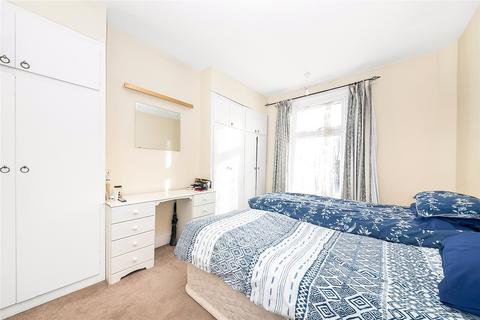 87 Langdale Road, Thornton Heath, CR7 7PT