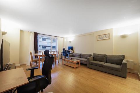 2 bedroom flat for sale, Long Lane, SE1