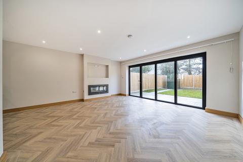 4 bedroom terraced house for sale, Coniston Road, Bromley