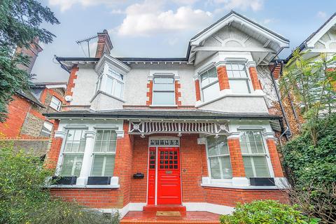 5 bedroom semi-detached house for sale, Kings Avenue, Bromley