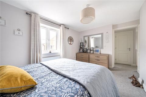 6 The Robins, Bracknell, RG12 8BU