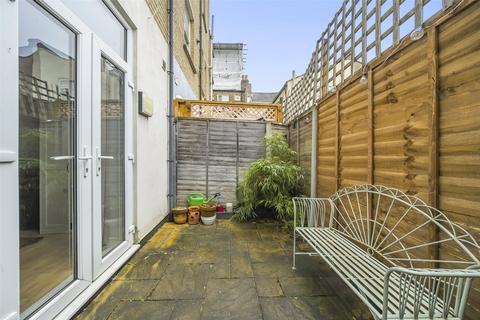 1 bedroom apartment for sale, Melbourne Grove, London