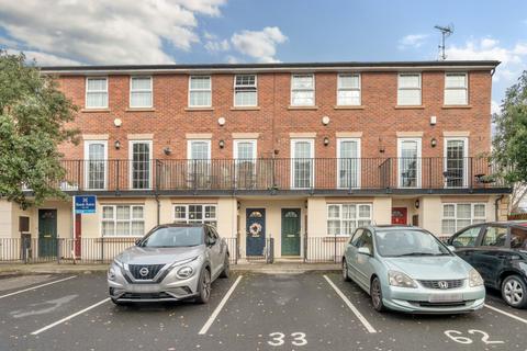 4 bedroom terraced house for sale, Bandy Fields Place, Salford, Manchester