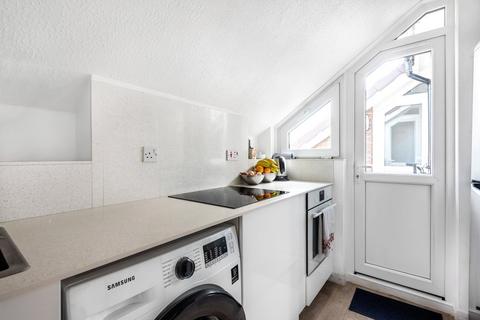 1 bedroom apartment for sale, Magdalene Close, London