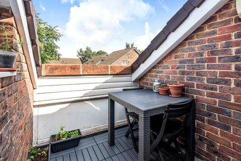 1 bedroom apartment for sale, Magdalene Close, London