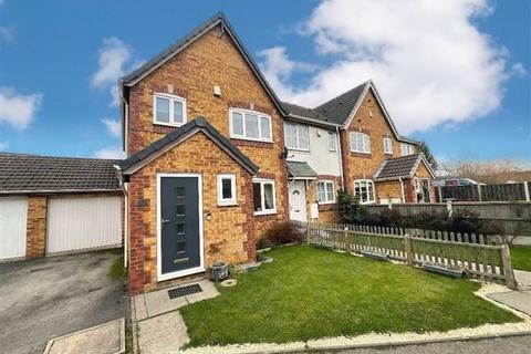 3 bedroom end of terrace house for sale, Shunters Drift, Barlborough, Chesterfield, S43 4WL