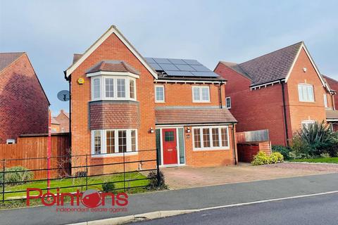 4 bedroom detached house for sale, Greendale Road, Nuneaton