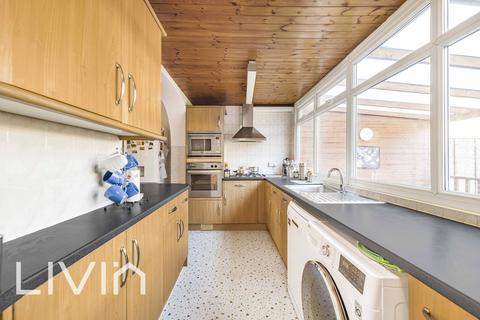 316 Mitcham Road, Croydon, CR0 3JN