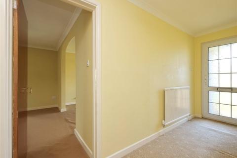 8 Charlton Close, Shepton Mallet, BA4 5PQ