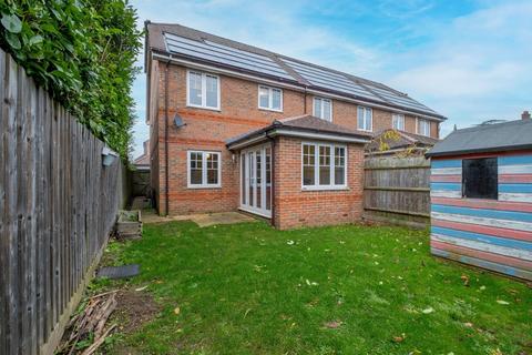 undefined, SL6 Larchfield Rd 104