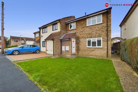 3 bedroom end of terrace house for sale, Millfields, Huntingdon PE26