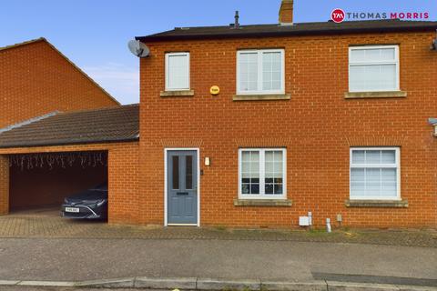 2 bedroom terraced house for sale, Baxter Drive, St. Neots PE19