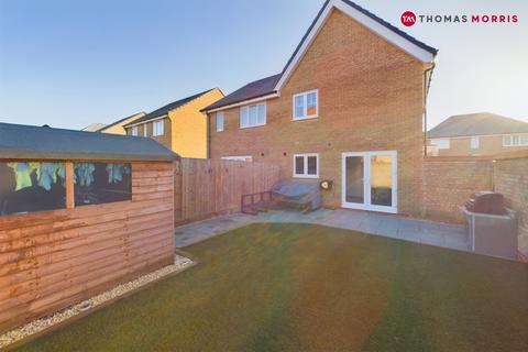 3 bedroom semi-detached house for sale, Meadow Brown Close, St. Neots PE19