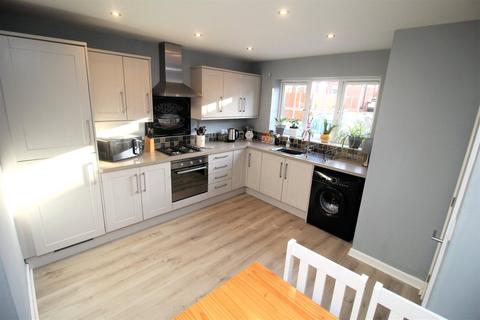 3 bedroom semi-detached house for sale, Hutton Court, Doncaster DN3