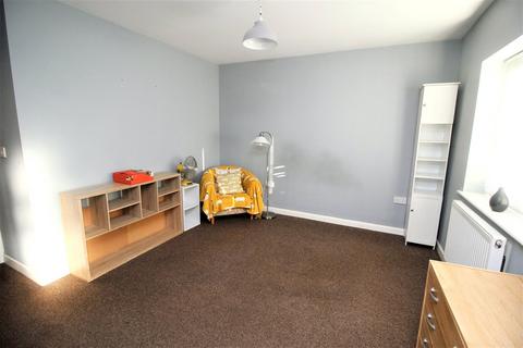 4 Hutton Court, Armthorpe, Doncaster, DN3 2BJ