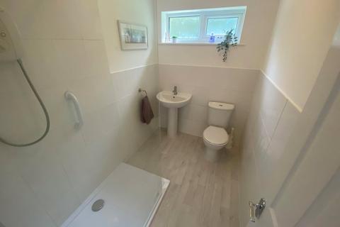 2 bedroom bungalow for sale, Roxby Close, South Yorkshire DN4