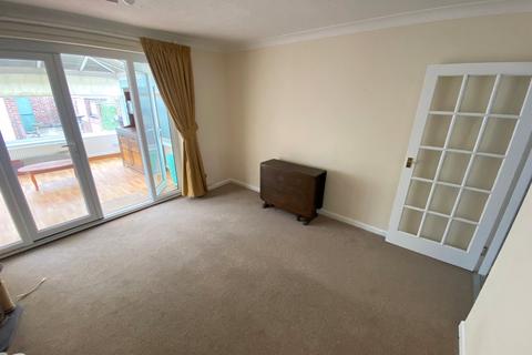 86 Crompton Avenue, Sprotbrough, Doncaster, DN5 8EE