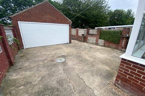 86 Crompton Avenue, Sprotbrough, Doncaster, DN5 8EE