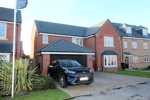 4 bedroom detached house for sale, Falcon Road, Doncaster DN7