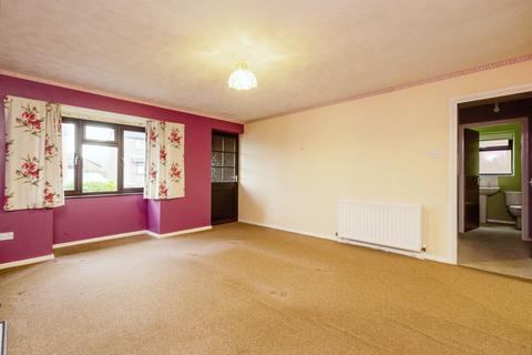 2 bedroom bungalow for sale, Woburn Avenue, Lincolnshire LN1