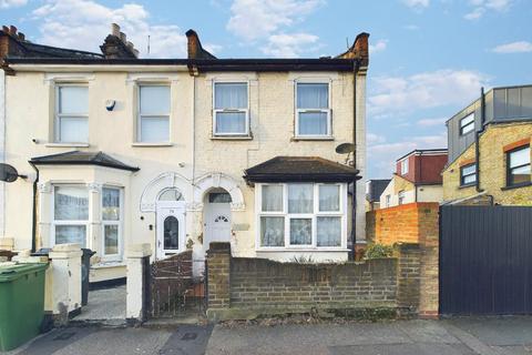 3 bedroom end of terrace house for sale, Erskine Road, Walthamstow E17