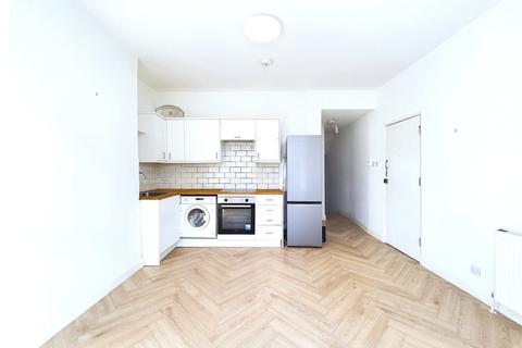 2 bedroom flat for sale, Falmer Road, Walthamstow, London E17