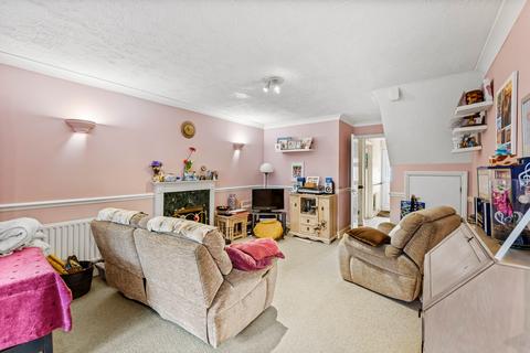 3 bedroom house for sale, Heather Walk, Horley RH6