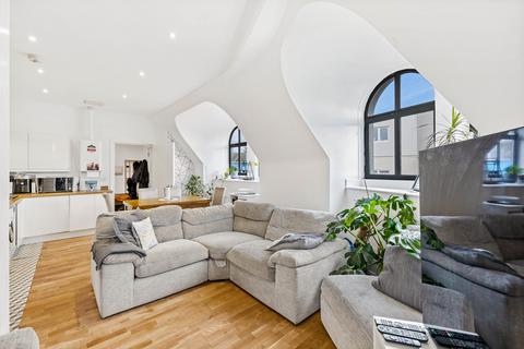 3 bedroom apartment for sale - Whyteleafe Hill, Whyteleafe CR3