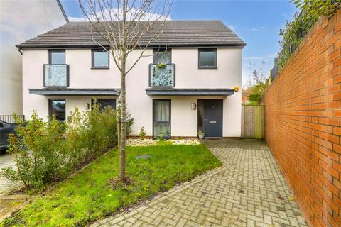 3 bedroom semi-detached house for sale, Oakhill Drive, Bedminster, BRISTOL, BS3