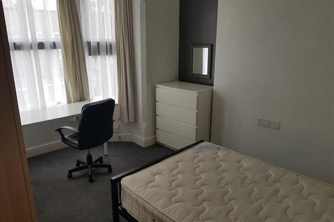 5 bedroom end of terrace house to rent, Nottingham NG7