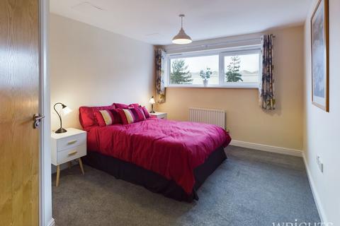 2 bedroom flat for sale, Clarkson Court, Hatfield AL10