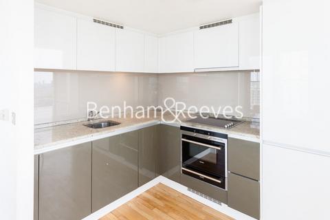 2 bedroom apartment to rent, Marsh Wall,  Canary Wharf E14