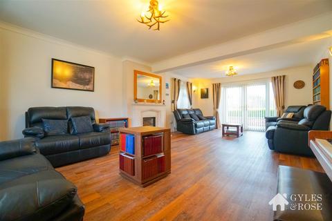 4 bedroom detached house for sale, Thorrington, Colchester