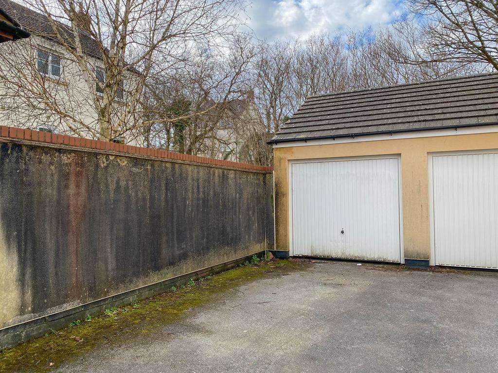 Driveway &amp; Garage