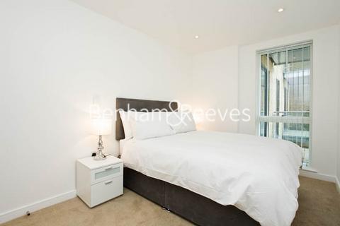 2 bedroom apartment to rent, Seven Sea Gardens,  Canary Wharf E3