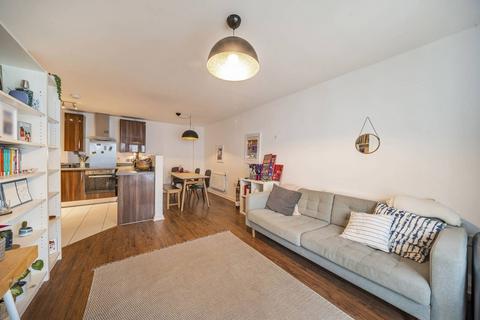 3 bedroom flat for sale, 61 Cardigan Road, London E3