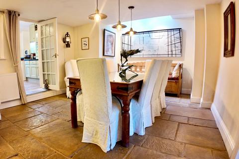 5 bedroom cottage for sale, High Street, Witney OX29