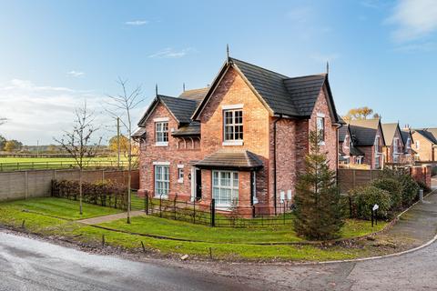 4 bedroom detached house for sale, Middlewich Road, Lower Peover, WA16